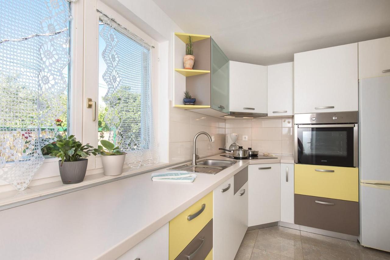 Beach Apartment Кърк Екстериор снимка