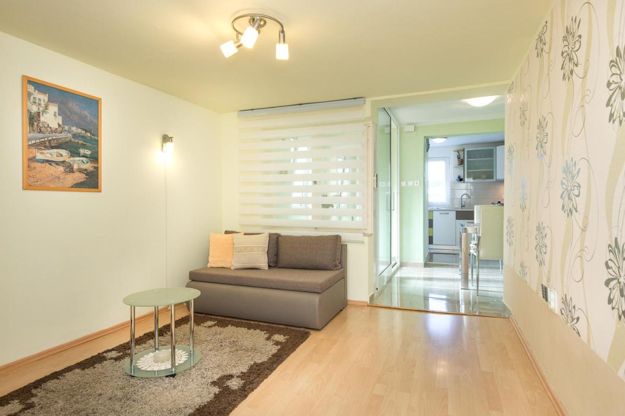 Beach Apartment Кърк Екстериор снимка